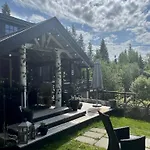 Casa Steinbekken, Rom Inkl Morgenkaffe For Par Og Kvinner Med Felles Toalett