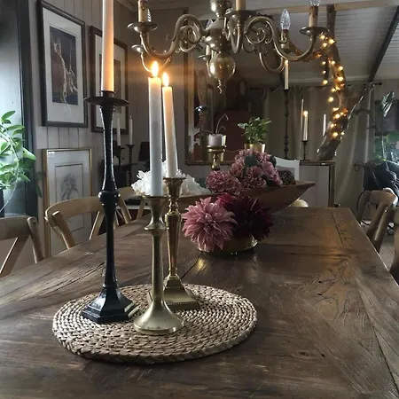 Accommodatie bij particulieren Casa Steinbekken, Rom Inkl Morgenkaffe For Par Og Kvinner Med Felles Toalett Eidsvoll