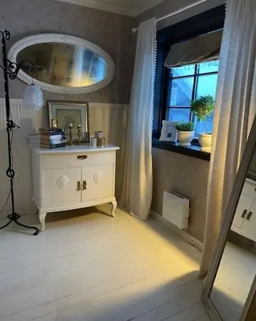 Casa Steinbekken, Rom Inkl Morgenkaffe For Par Og Kvinner Med Felles Toalett
