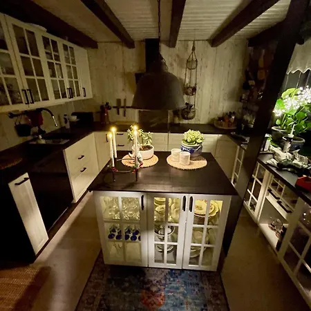 Casa Steinbekken, Rom Inkl Morgenkaffe For Par Og Kvinner Med Felles Toalett